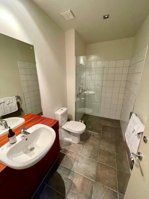 Terrace Downs 2 Bedroom Apartment 温德维索 外观 照片