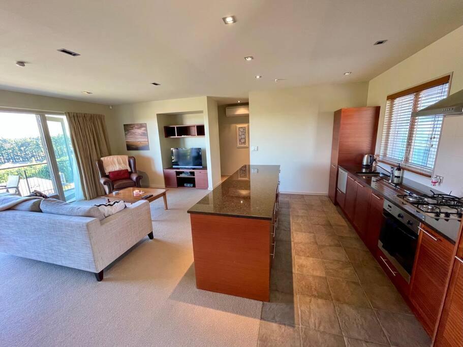 Terrace Downs 2 Bedroom Apartment 温德维索 外观 照片